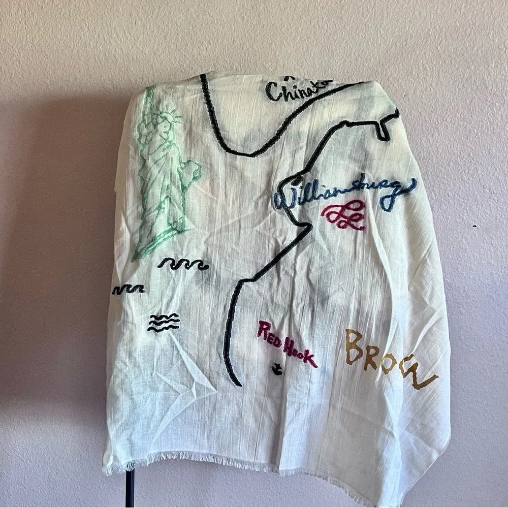 Subway Graffiti Map Scarf - Picture 2 of 6